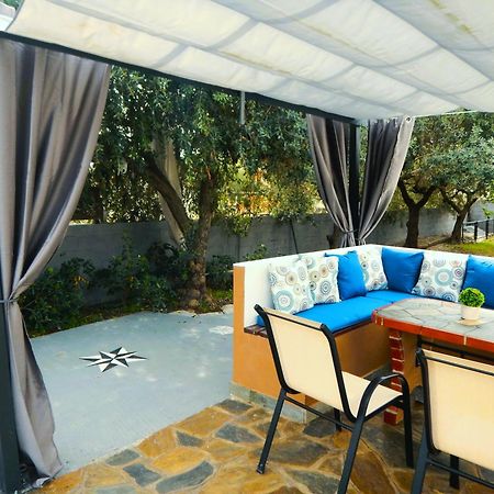 فيلا Myrsini' S House Néa Péramos المظهر الخارجي الصورة