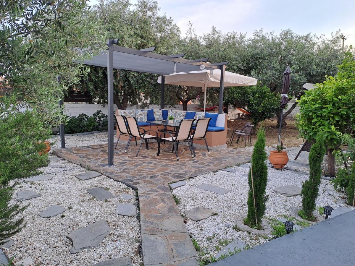 فيلا Myrsini' S House Néa Péramos المظهر الخارجي الصورة