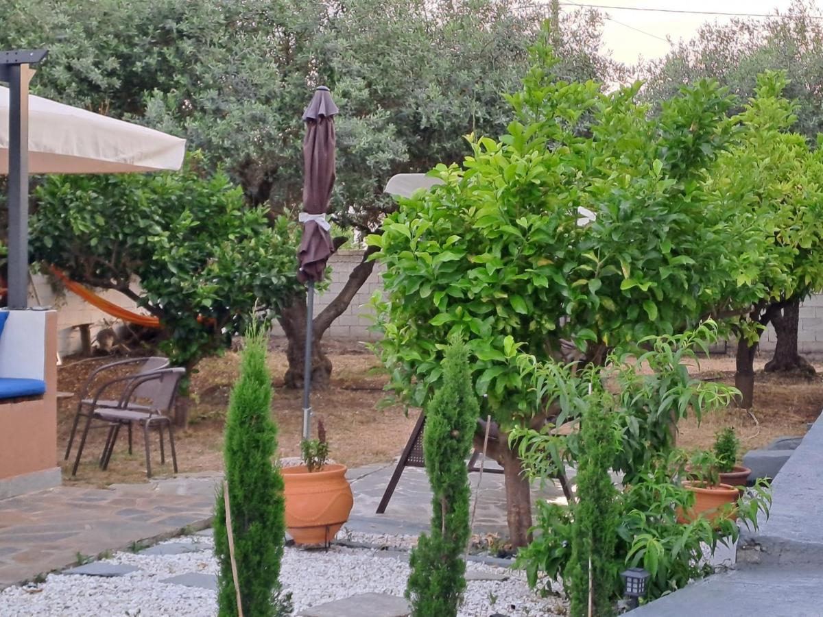 فيلا Myrsini' S House Néa Péramos المظهر الخارجي الصورة