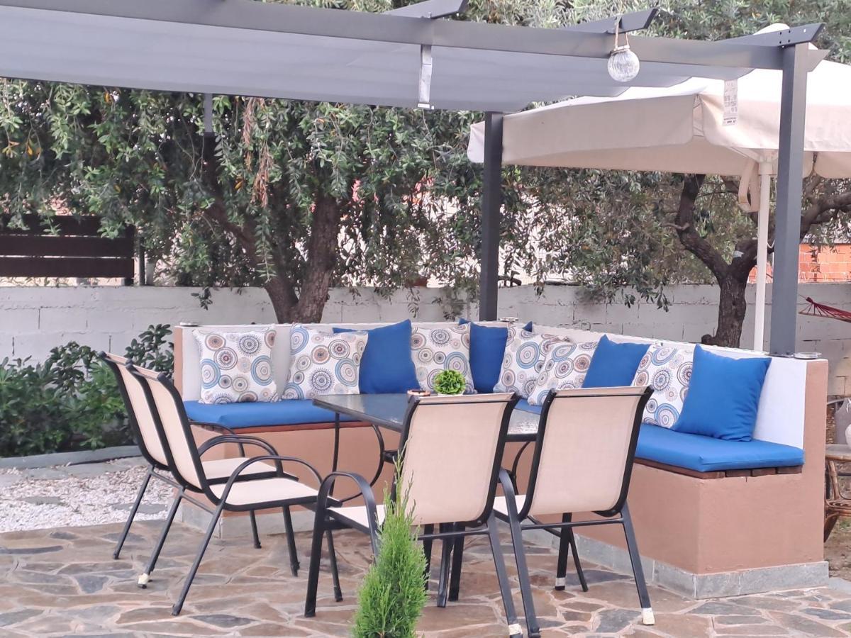 فيلا Myrsini' S House Néa Péramos المظهر الخارجي الصورة