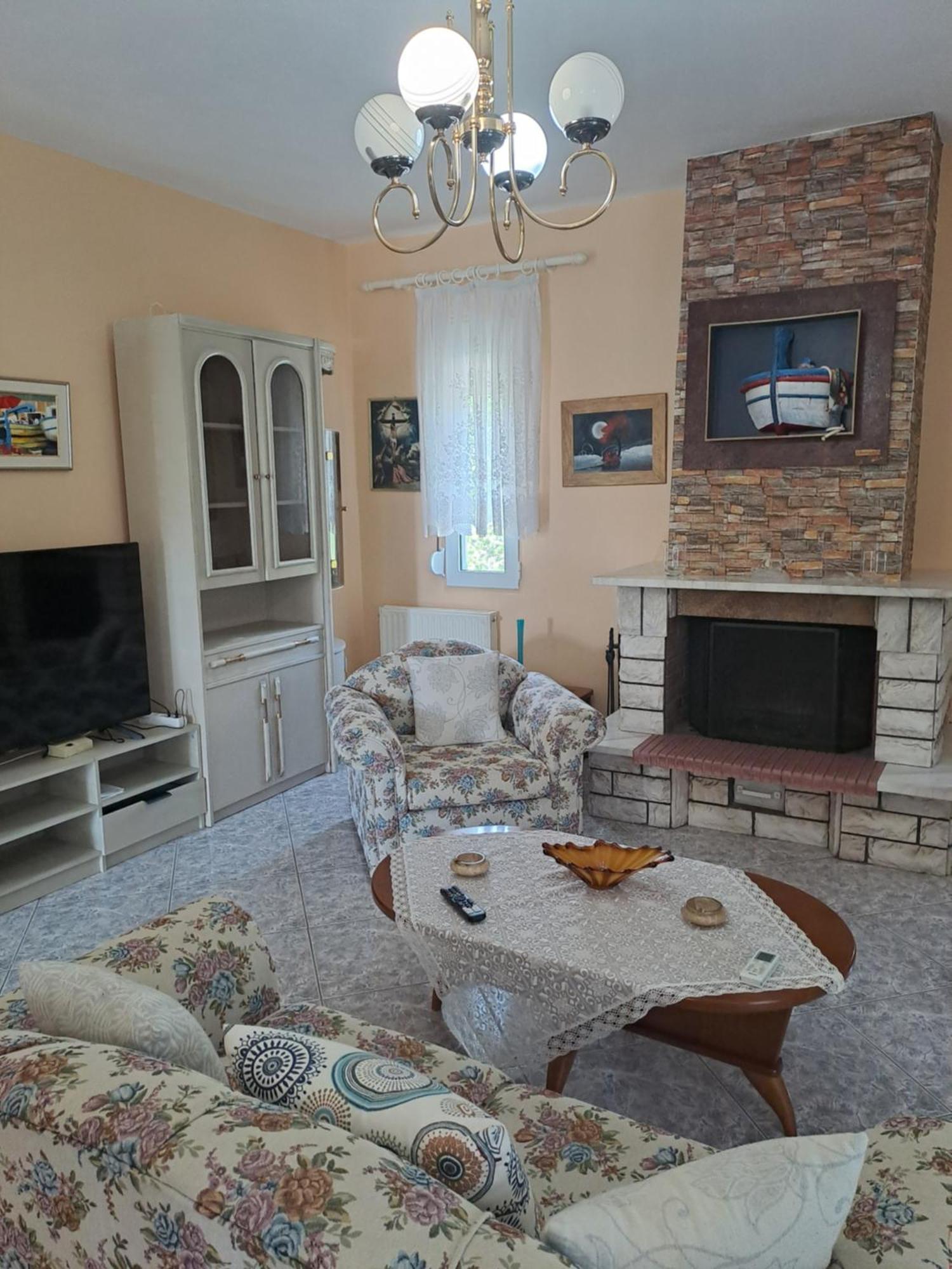 فيلا Myrsini' S House Néa Péramos المظهر الخارجي الصورة