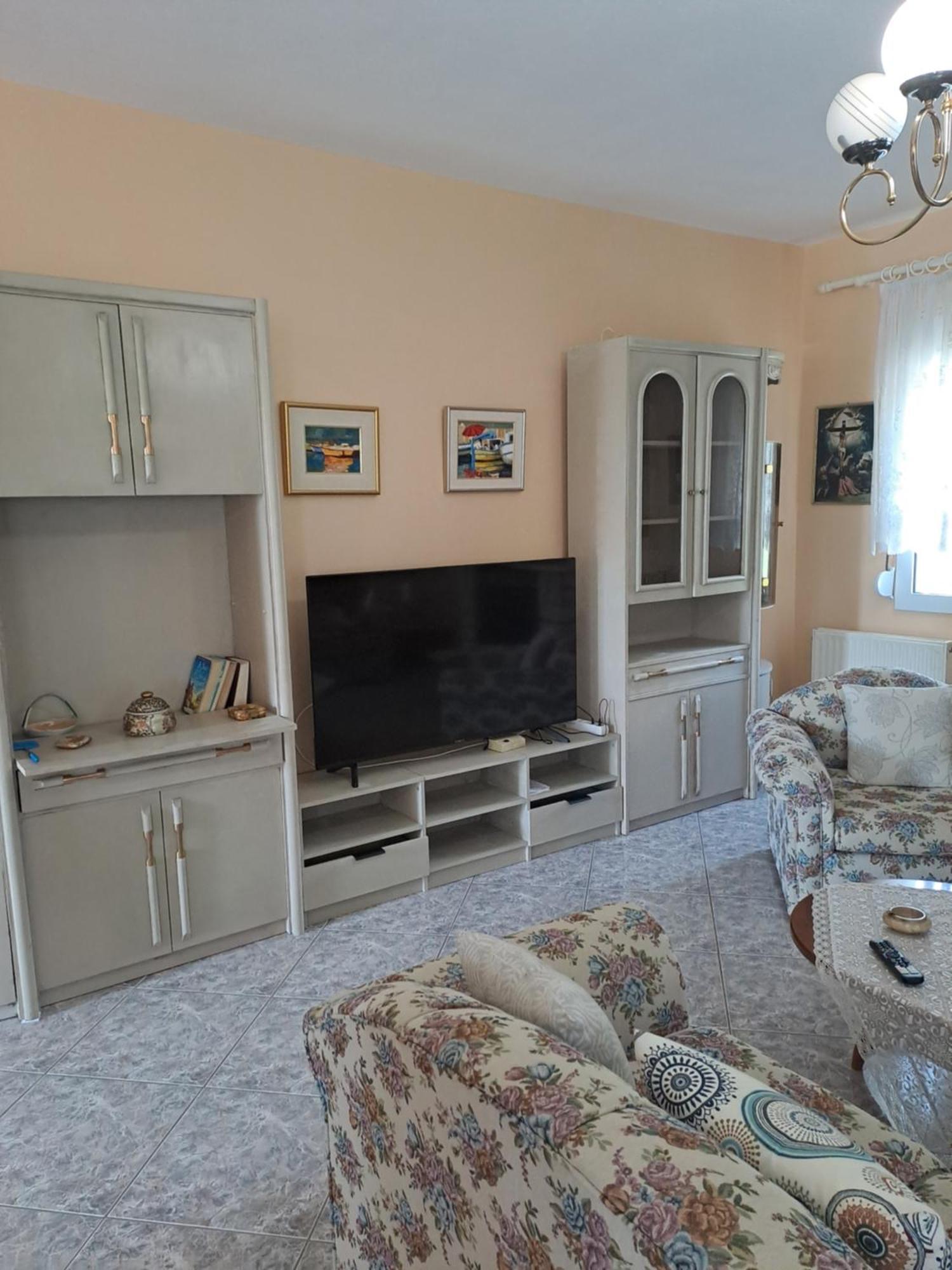 فيلا Myrsini' S House Néa Péramos المظهر الخارجي الصورة